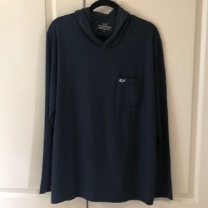 Men’s L Hooded Long Sleeve Shirt. Vineyard Vines.
